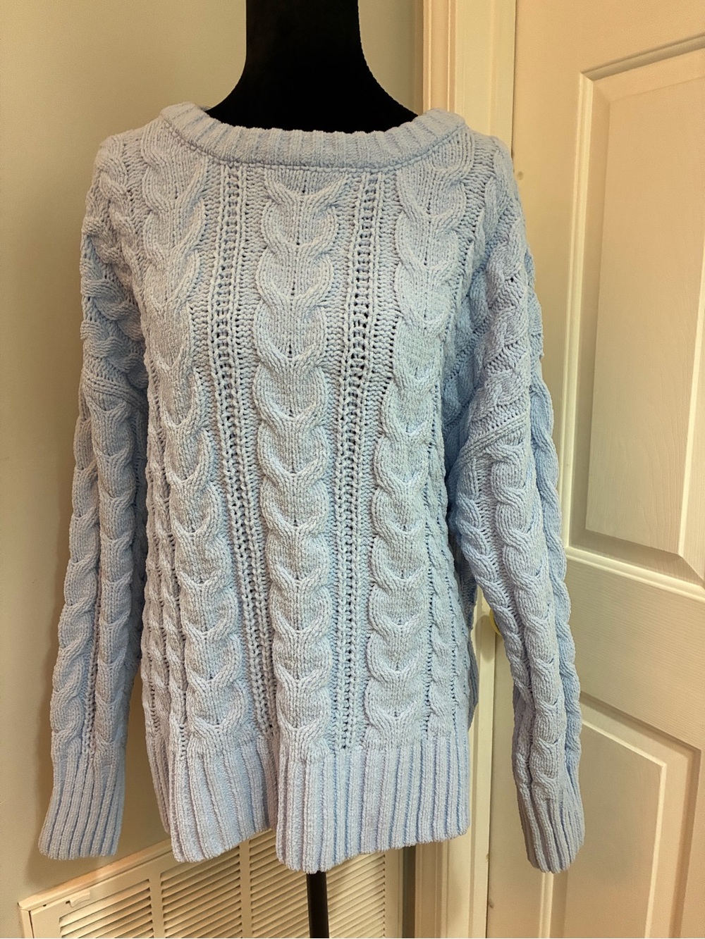 Kohl's Chenille Pale Blue Cable Knit Crew Sweater